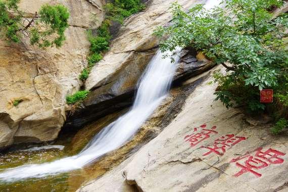 最近和原来喜欢过的一个男生关系变的挺好的，我要不要表白？